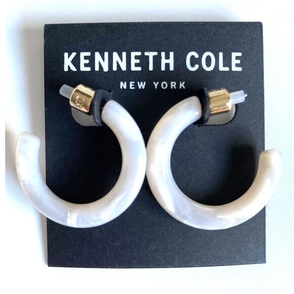 Kenneth Cole White Marble Hoop Earrings NEW - Picture 1 of 9